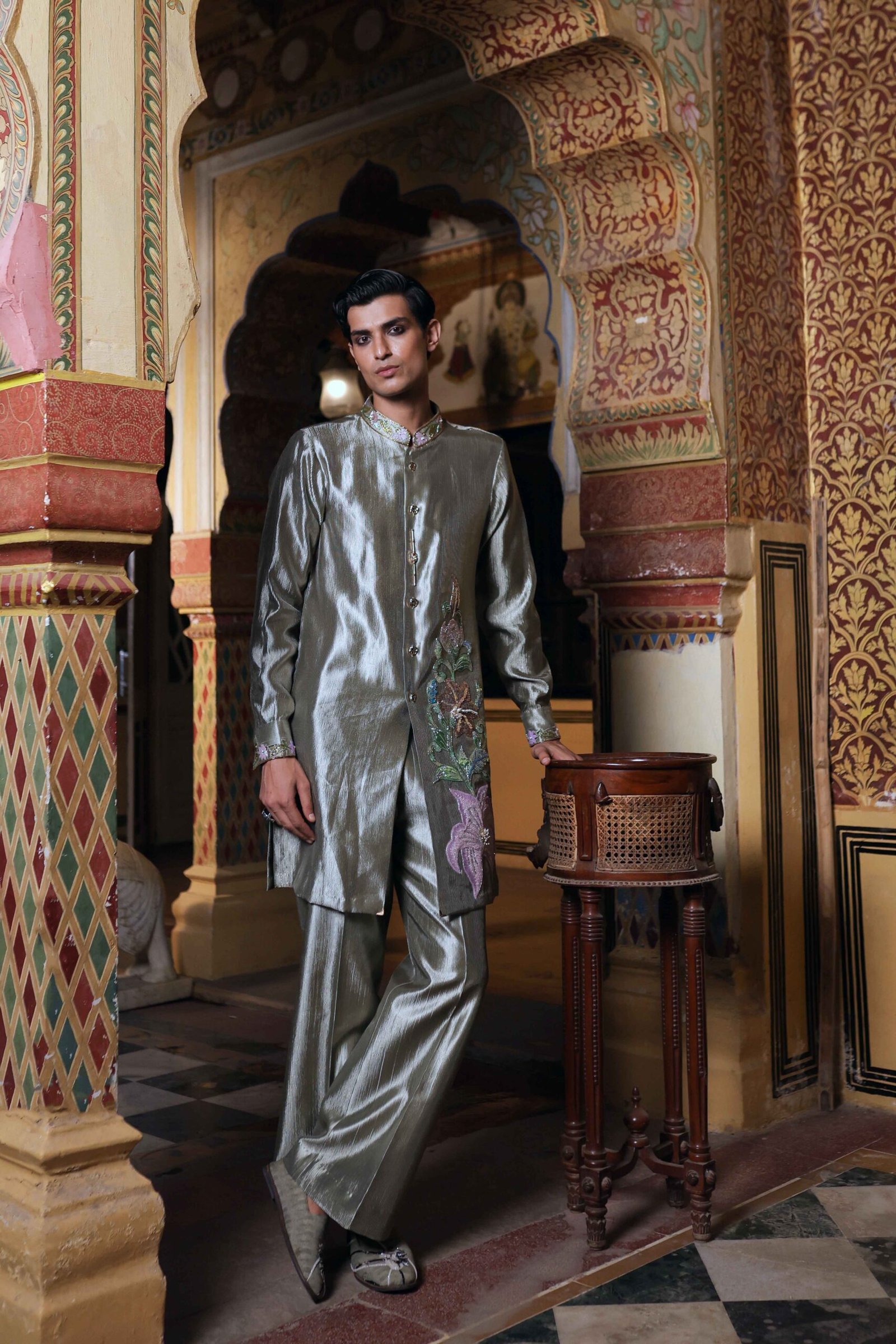 The metallic silk kurta set