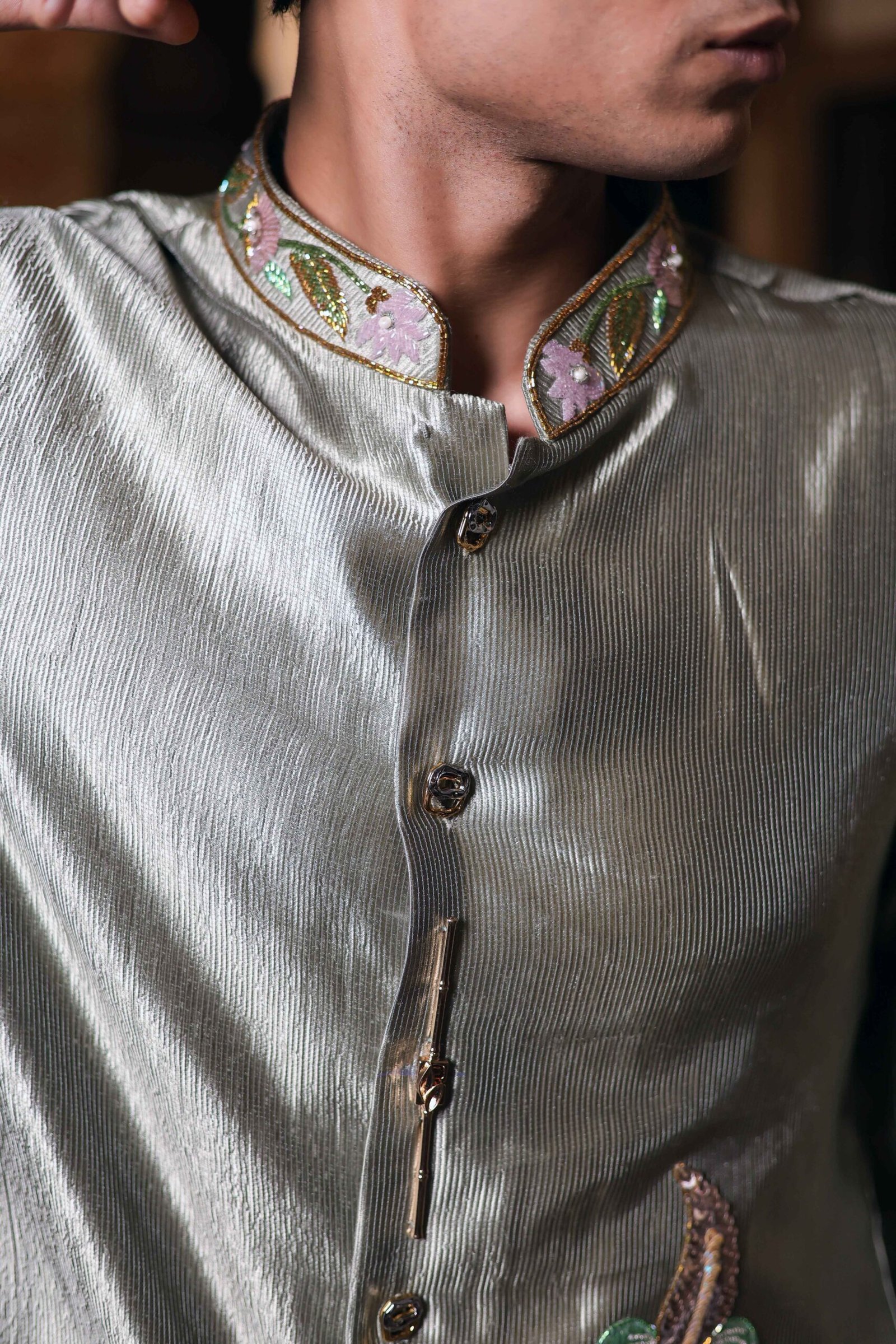 The metallic silk kurta set - Image 3